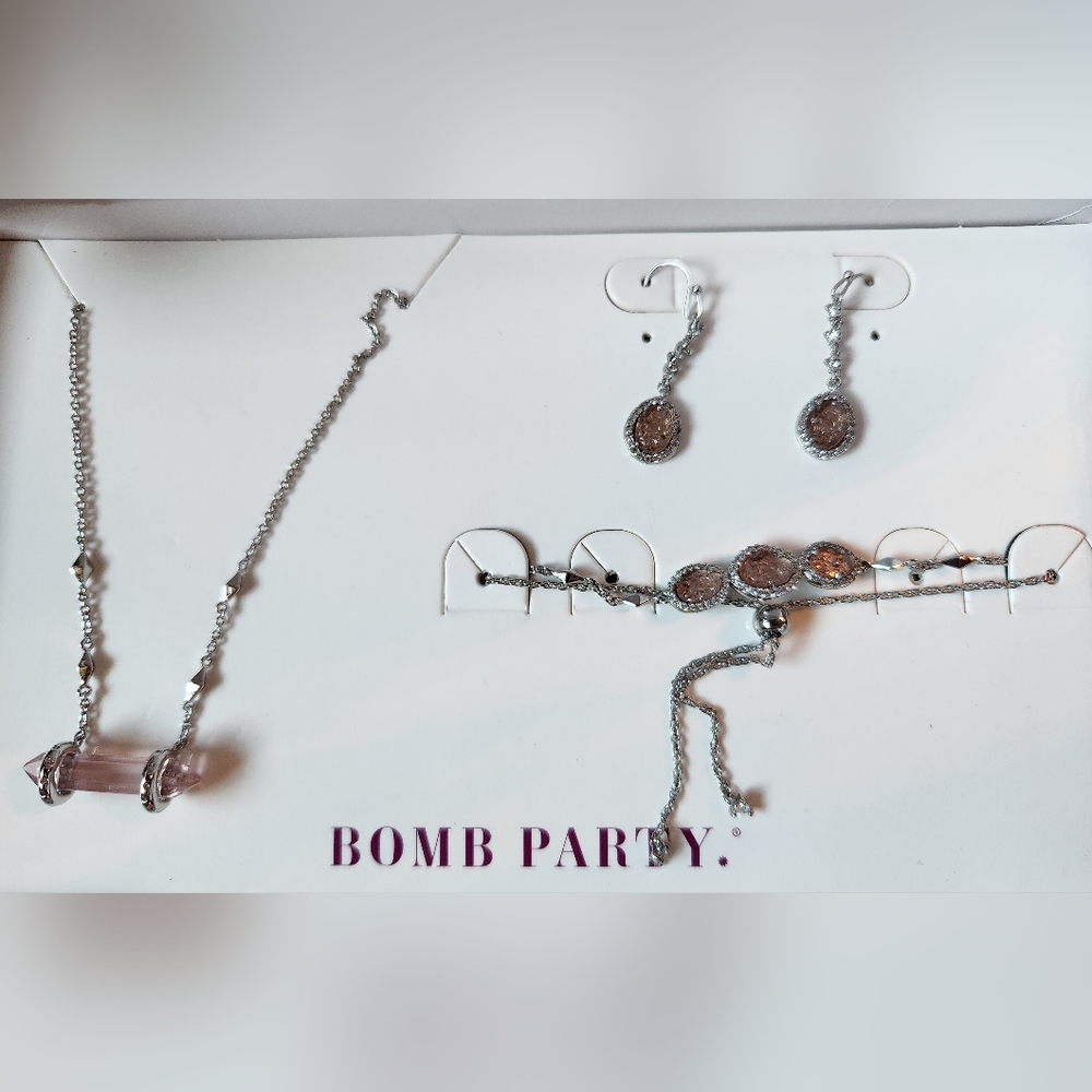Bomb party Glam box Winter Wonderland Druzy Peach Dreams